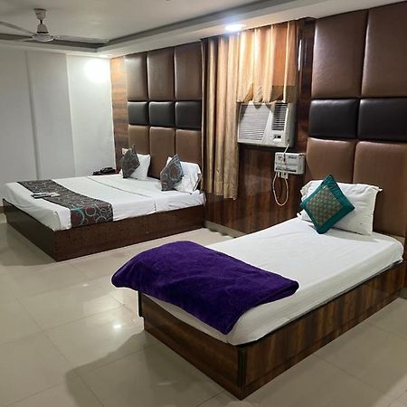 Hotel Le Mount Near Igi Airport Yeni Delhi Dış mekan fotoğraf