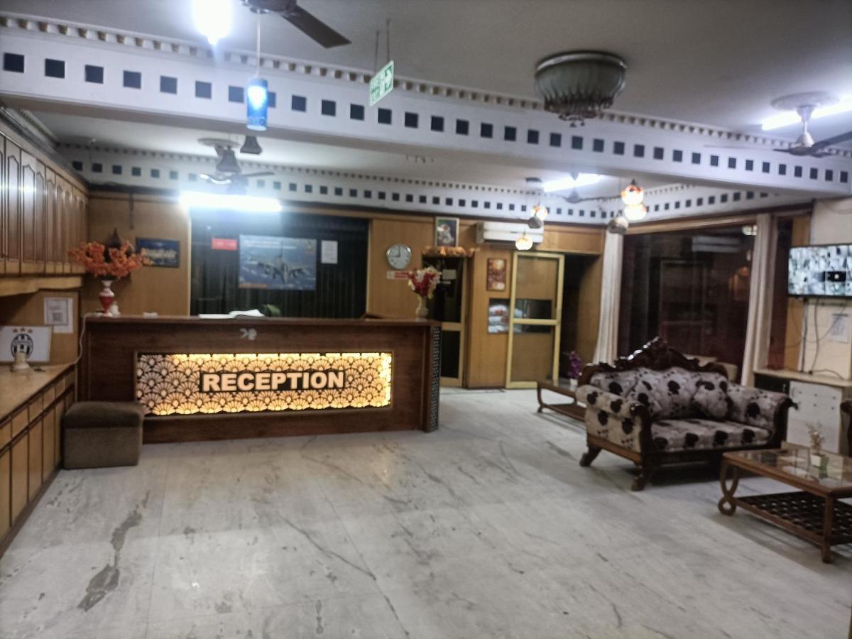 Hotel Le Mount Near Igi Airport Yeni Delhi Dış mekan fotoğraf