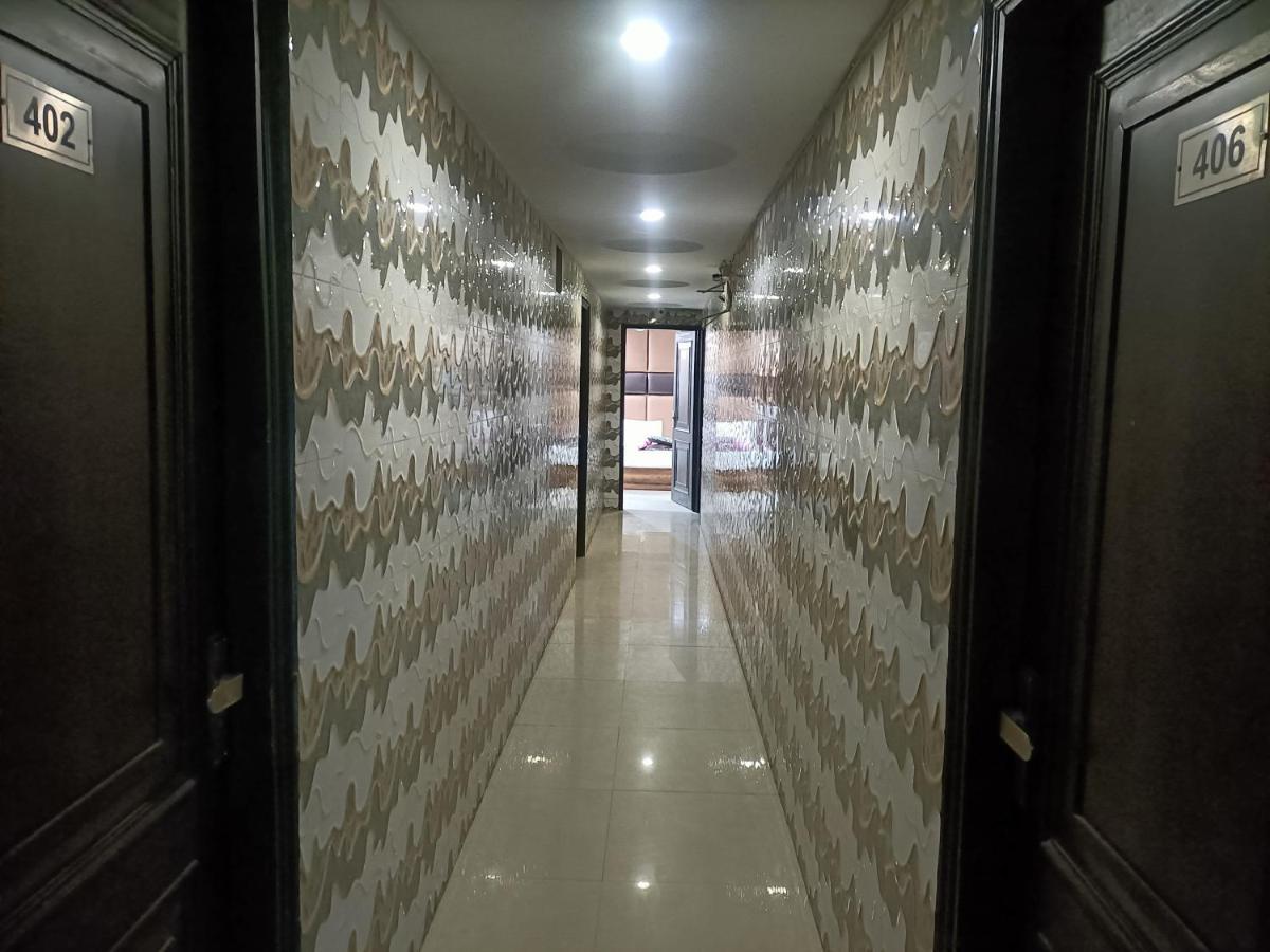 Hotel Le Mount Near Igi Airport Yeni Delhi Dış mekan fotoğraf