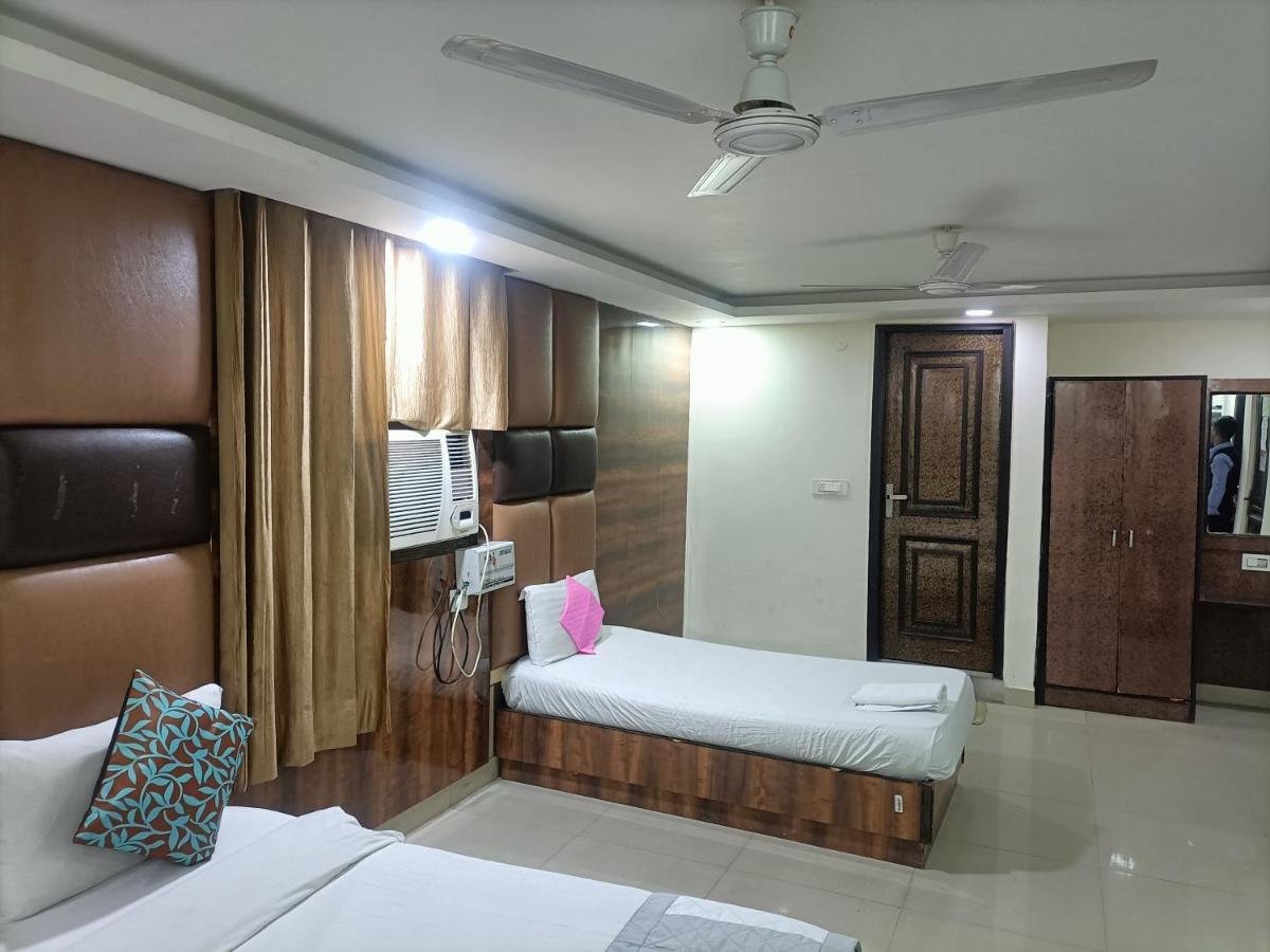 Hotel Le Mount Near Igi Airport Yeni Delhi Dış mekan fotoğraf