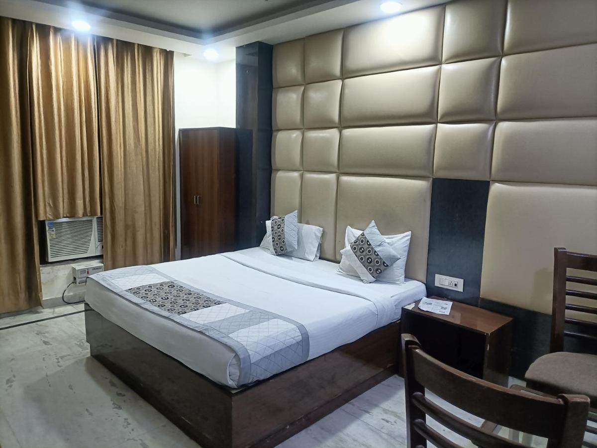 Hotel Le Mount Near Igi Airport Yeni Delhi Dış mekan fotoğraf
