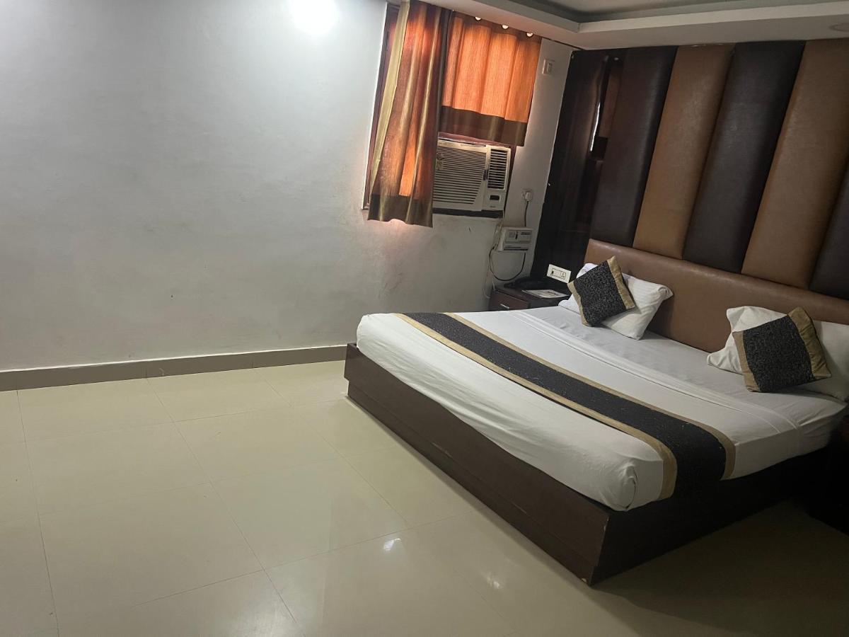 Hotel Le Mount Near Igi Airport Yeni Delhi Dış mekan fotoğraf